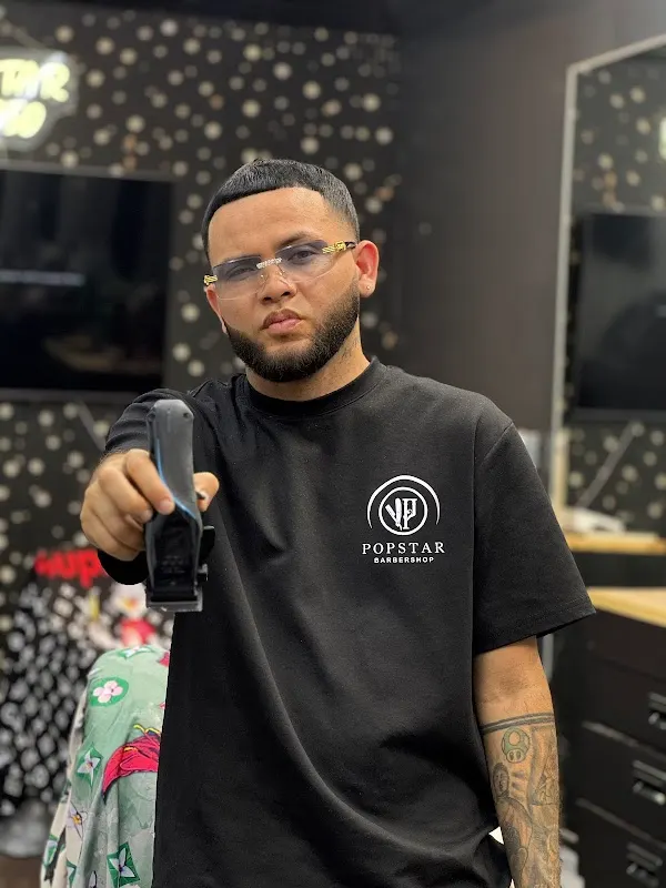 POPSTAR STUDIO BARBERSHOP — Barber shop in Montreal
